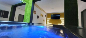 casa con jacuzzi cerca al parque del poblado